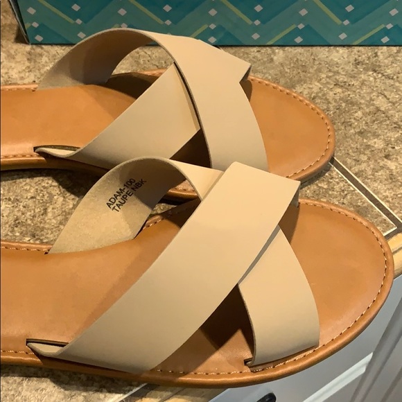 Taupe sandals - Picture 2 of 4
